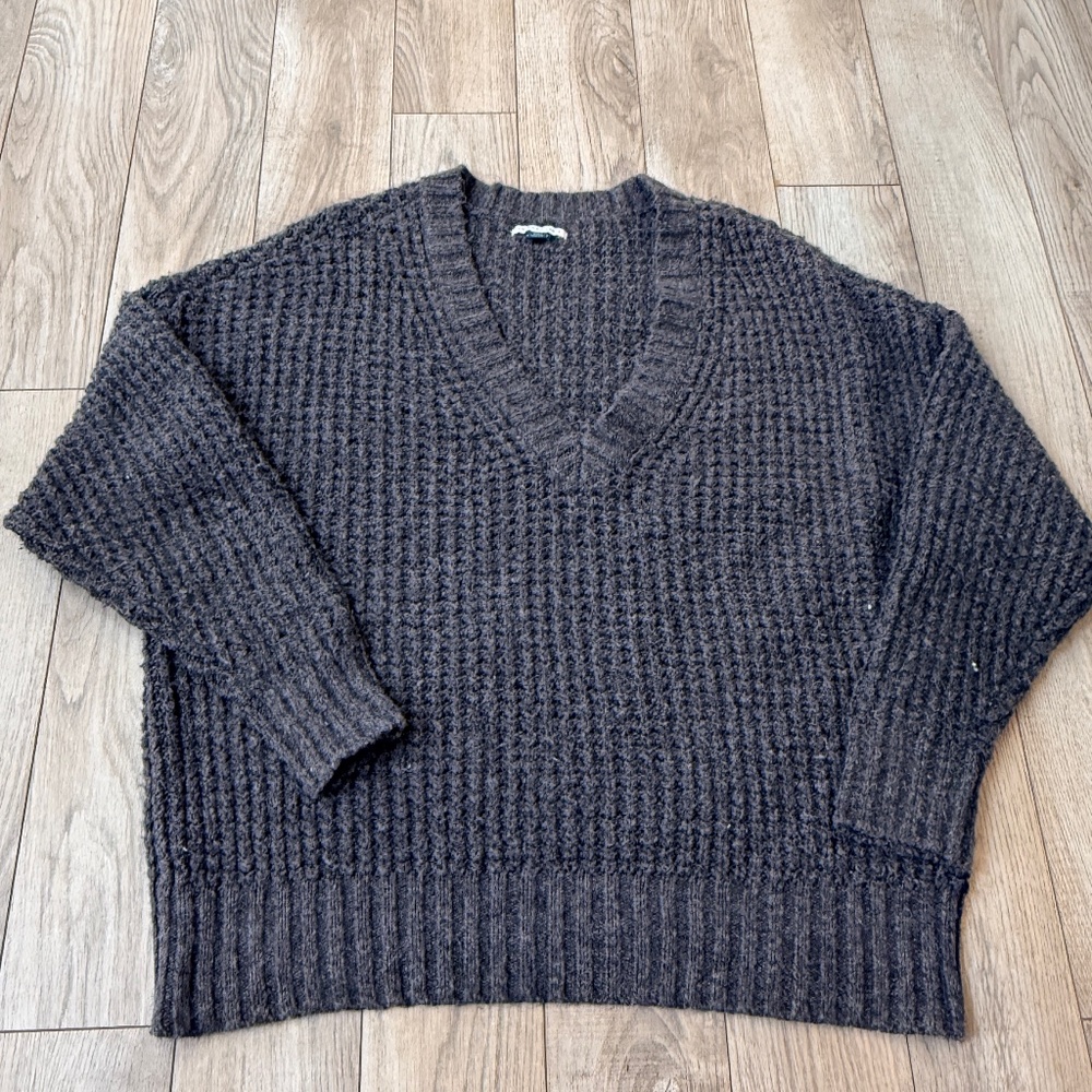 American Eagle Outfitters Sweater Grey size M
